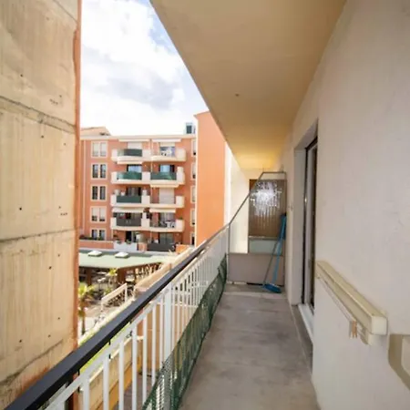 Appartamento And Comfort For 2 In The Centre Saint-Raphaël